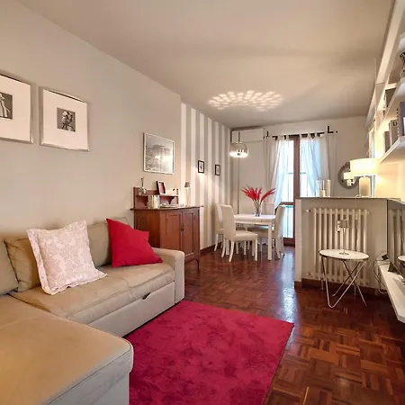 Apartment Niccolini 33 In Sarpi Milan